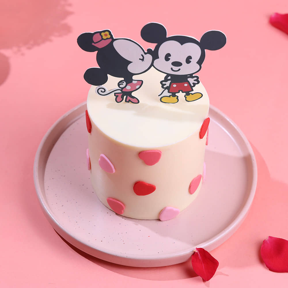 Mickey N Minnie Kiss Cake