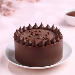Side View of Milk Choco Bento Cake