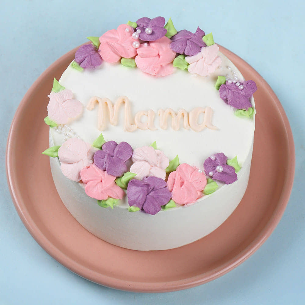 Side View of Mom Floral Bento Cake