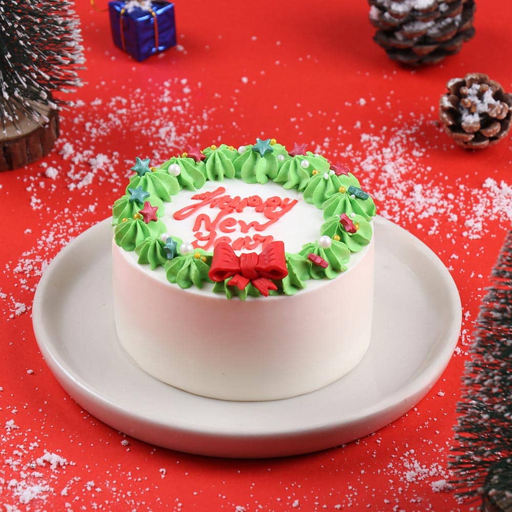 Side View of New Year Wreath Bento Cake