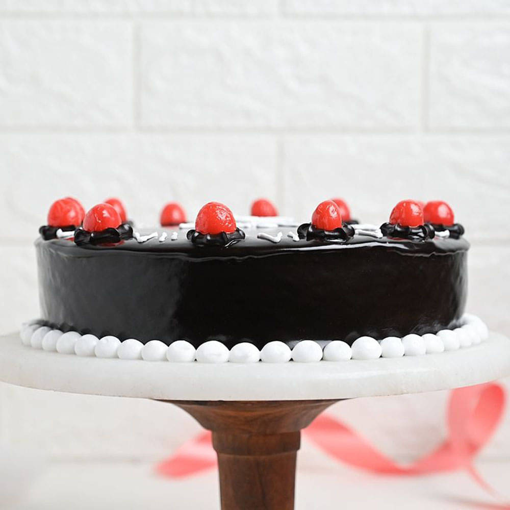 Cherry Choco Clock Cake for New Year