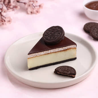 Oreo Bake Cheesecake Slice