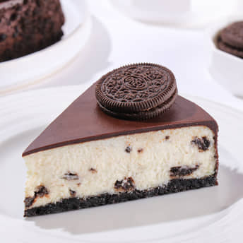 Classic Oreo Cheesecake Slice Classic Oreo Cheesecake Slice