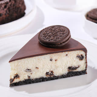 Classic Oreo Cheesecake Slice Classic Oreo Cheesecake Slice