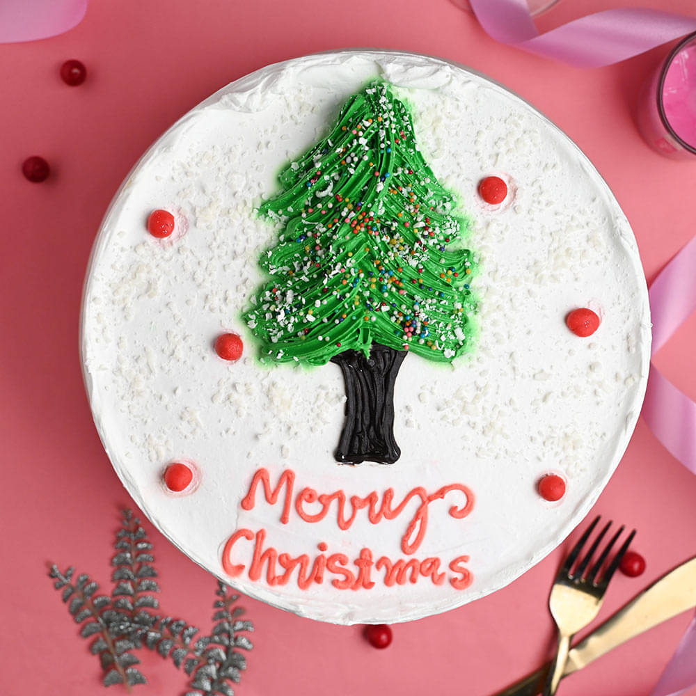Round Christmas Pineapple Cream Cake