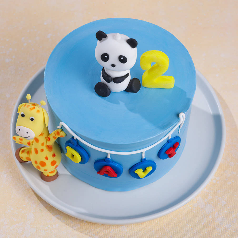 Top View of Panda N Girrafe Theme Cake