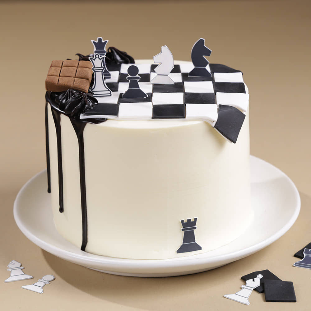 Front Angled View of Pawns N King Chess Cake