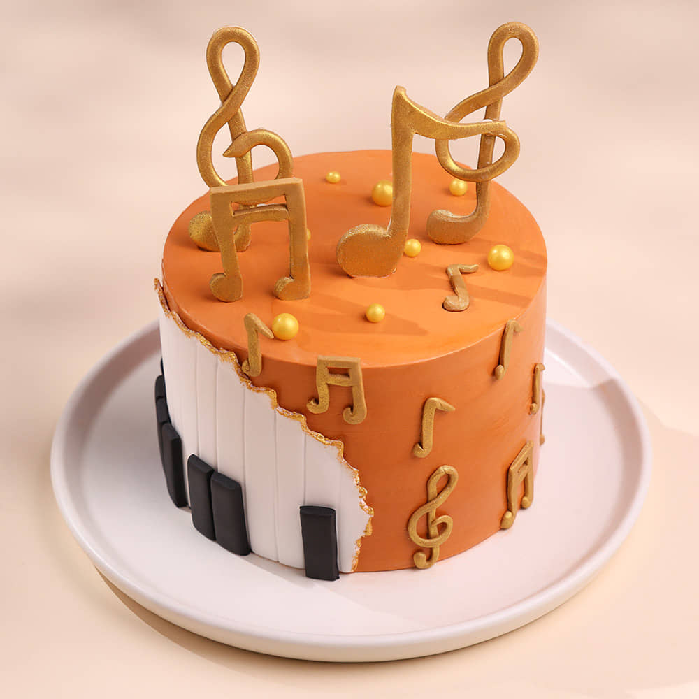 Piano Keys N Music Notes Cake