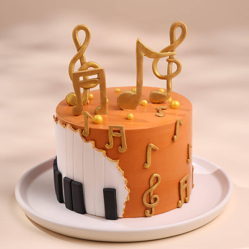 Piano Keys N Music Notes Cake
