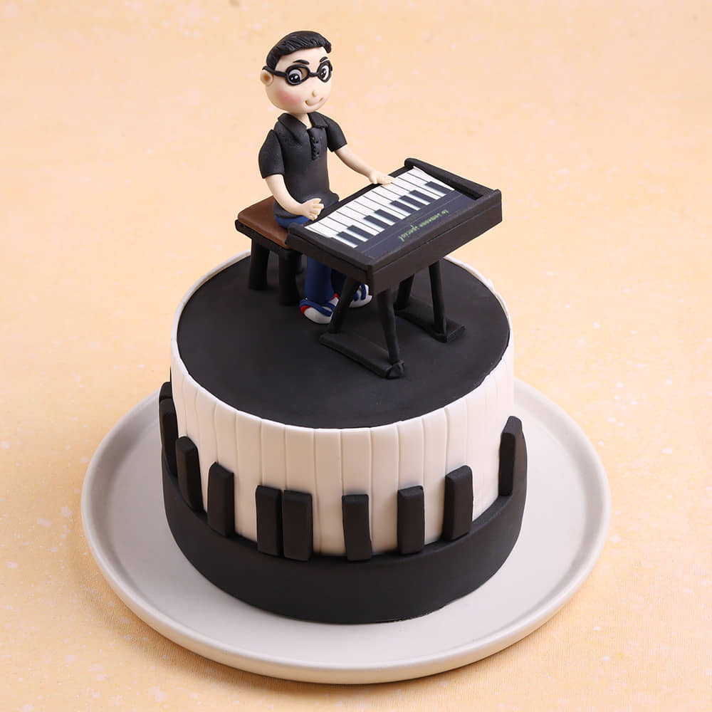 Piano Player Cake