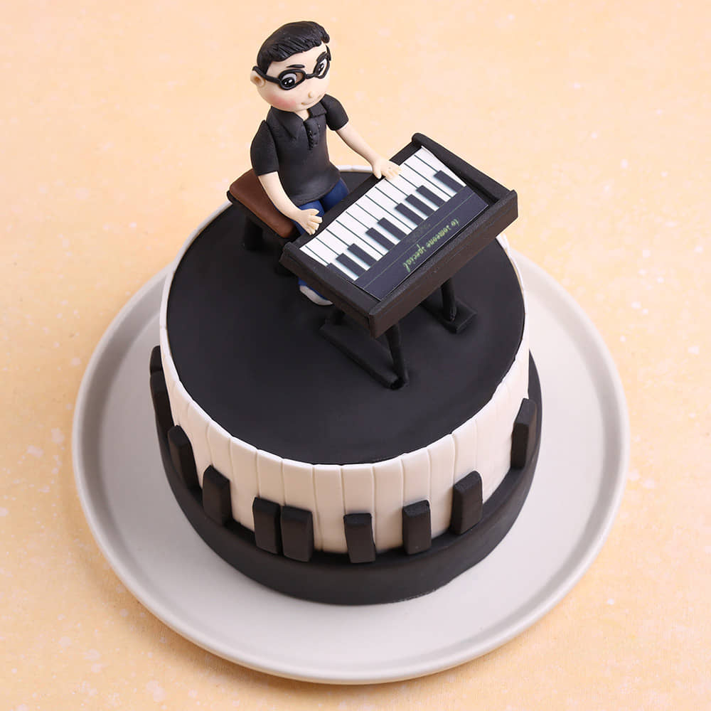 Piano Player Cake