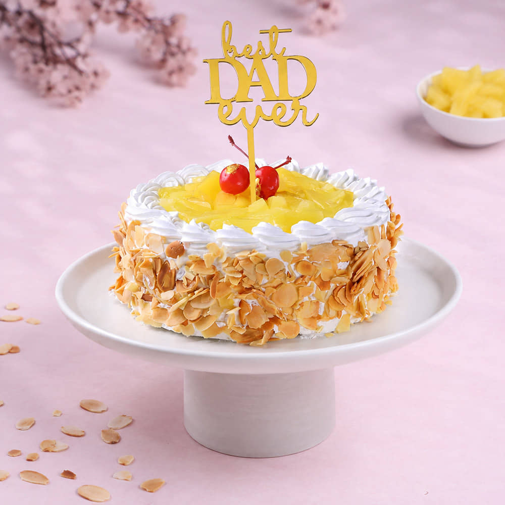 Pineapple Cream Cake For Dad Top View of Pineapple Cream Cake For Dad