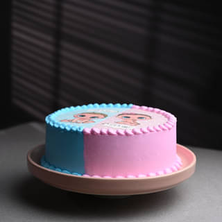 Side View of Pink N Blue Baby Shower Theme Cake