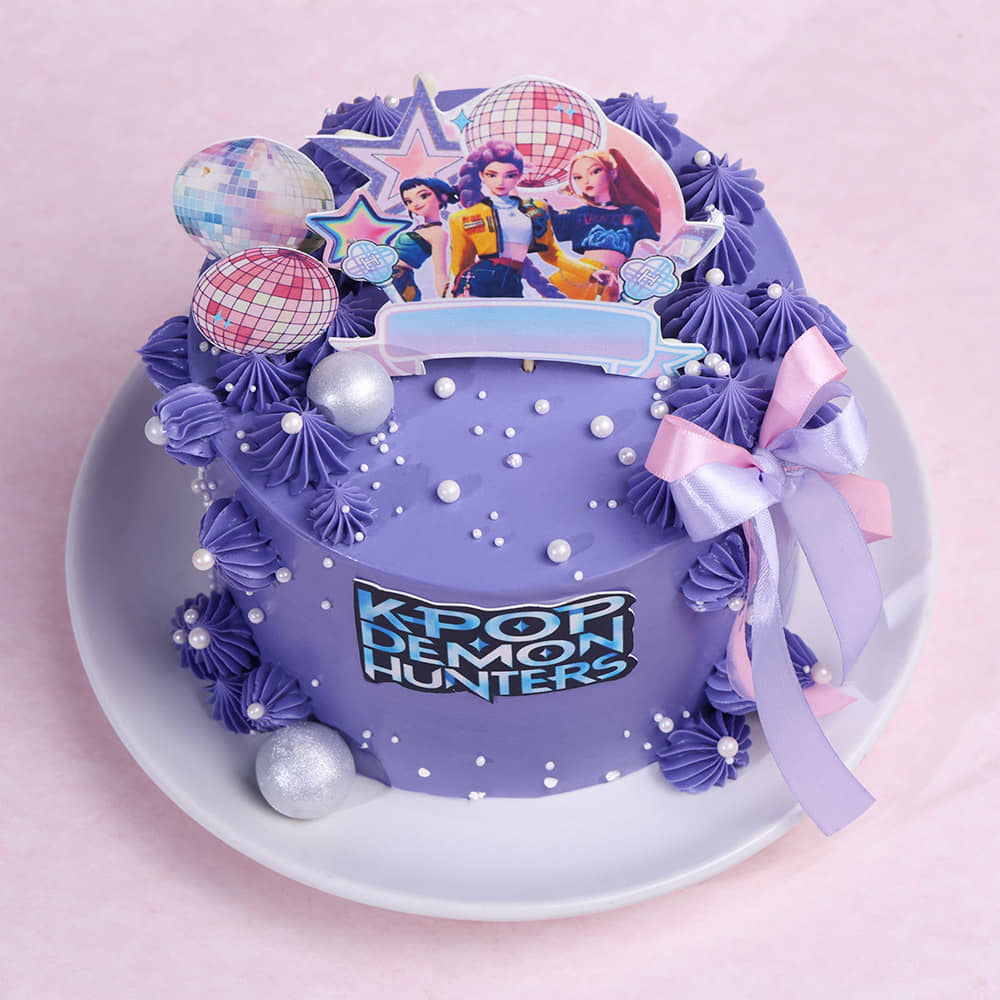 Kpop Huntrix Cake
