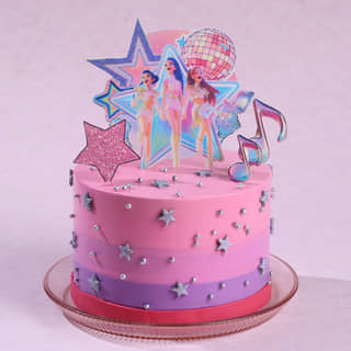Kpop Huntrix Showtime Cake