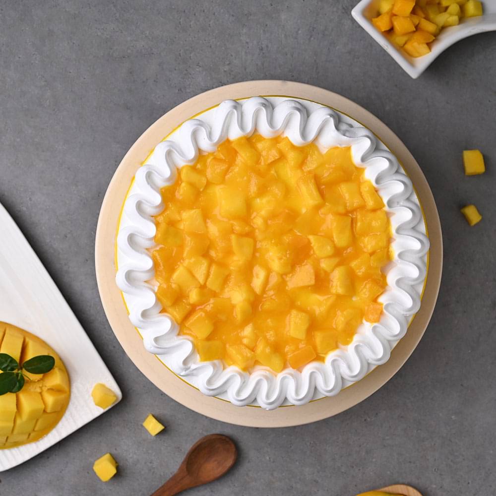 Pulpy Mango Cream Cake