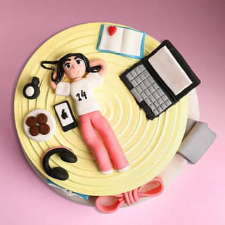 Front of Quirky Daughters Day Cake