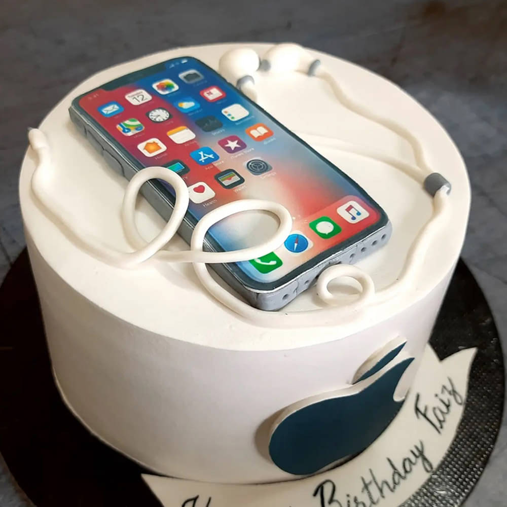 Girl with phone cake | Order Birthday Cake for daughter Online – Kukkr