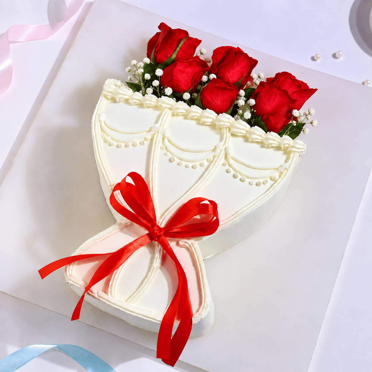 Red Rose Bouquet Cake