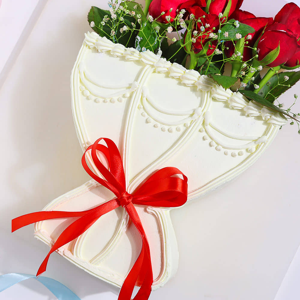 Red Rose Bouquet Cake