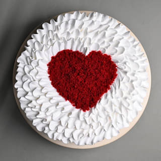 Top View Valentine Special Red Velvet Cake 