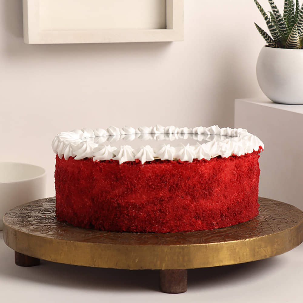 Red Velvet Selfie Cake