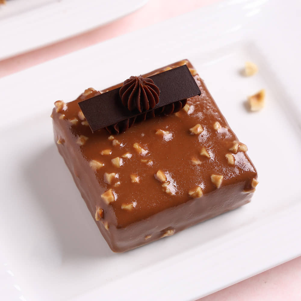 Rocher Brulee Pastry