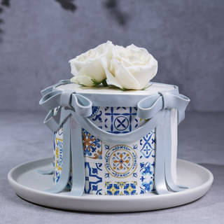 Side View of Roses N Ribbons Theme Cake Side View of Roses N Ribbons Theme Cake