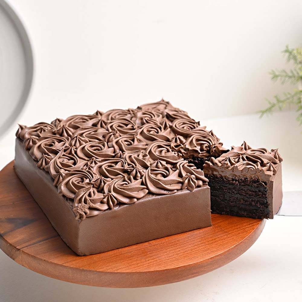 Zoomed View of Rosy Swirls Chocolate Cake