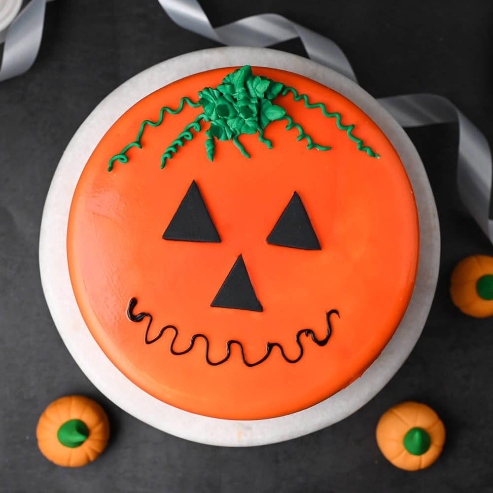 Round Jack O Lantern Cake