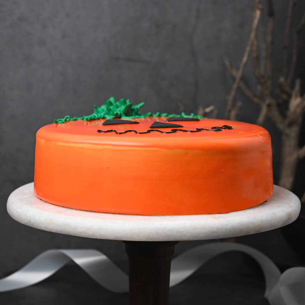 Round Jack O Lantern Cake