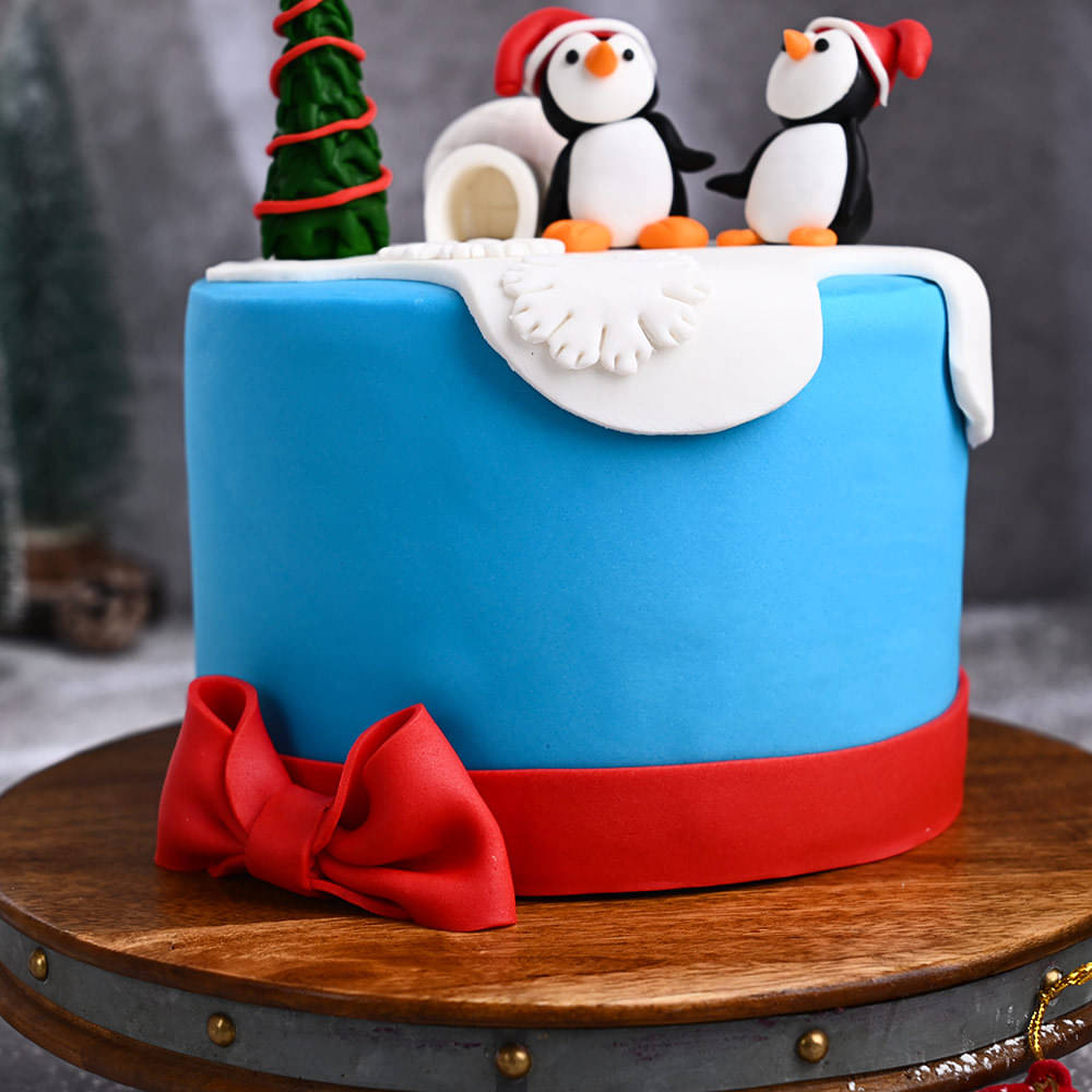 Snowland Christmas Cake