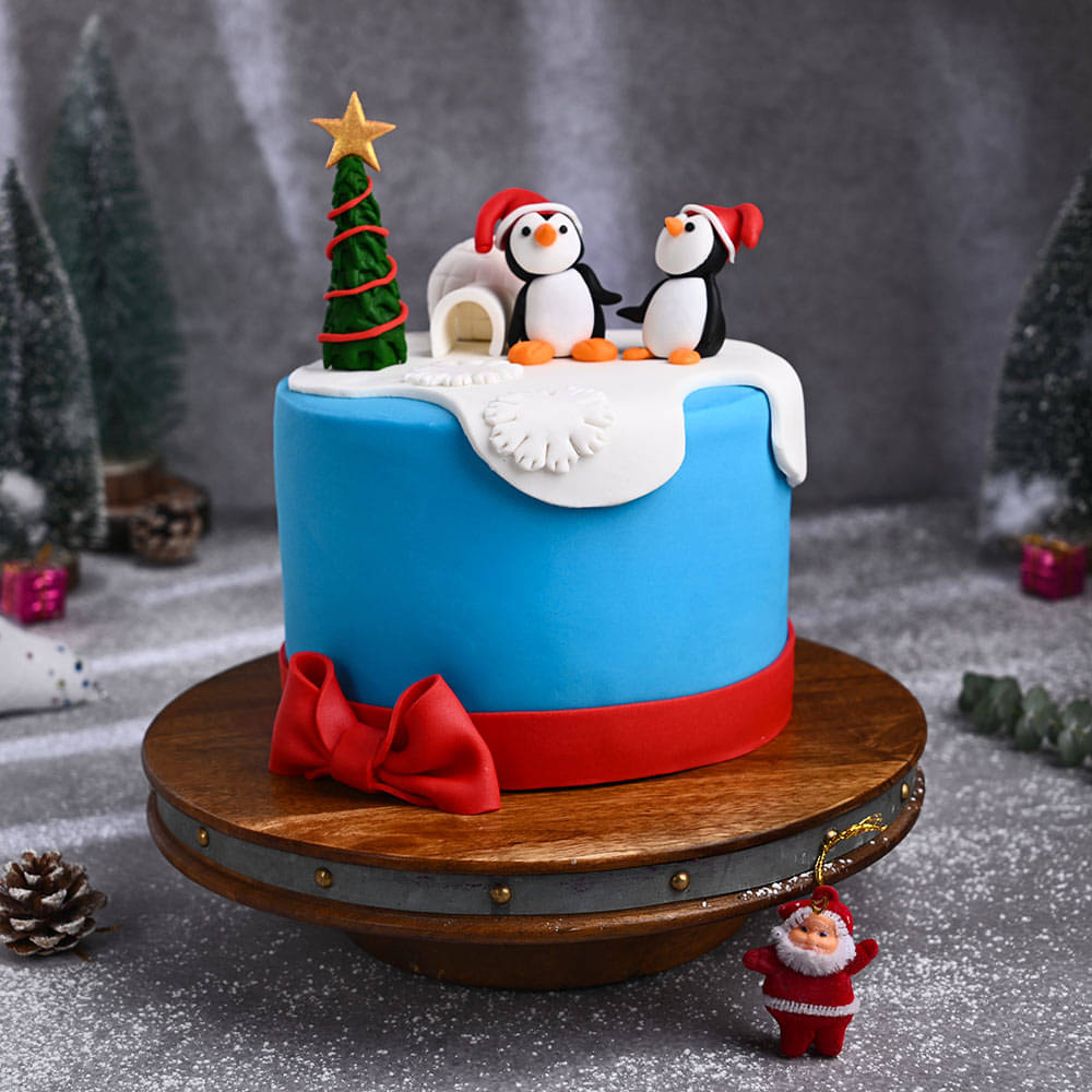 Snowland Christmas Cake