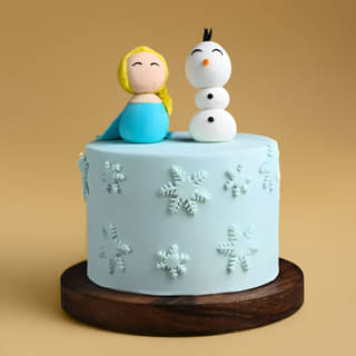 Snowy Wonder Frozen Cream Cake