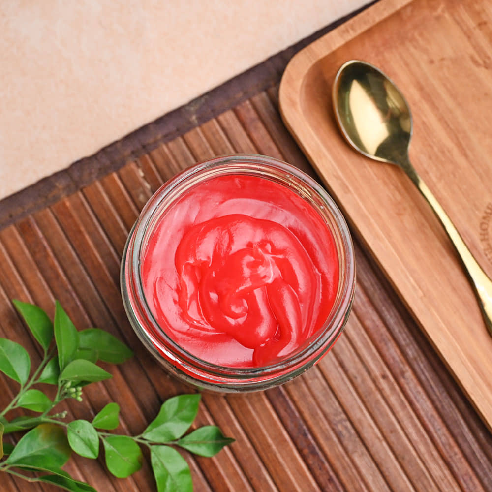 Strawberry Single Jar Cake Top View of Strawberry Single Jar Cake