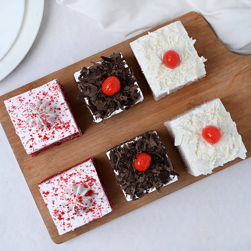 3 In 1 Pack Of Red Velvet Black And White Forest Pastries 3 In 1 Pack Of Red Velvet Black And White Forest Pastries