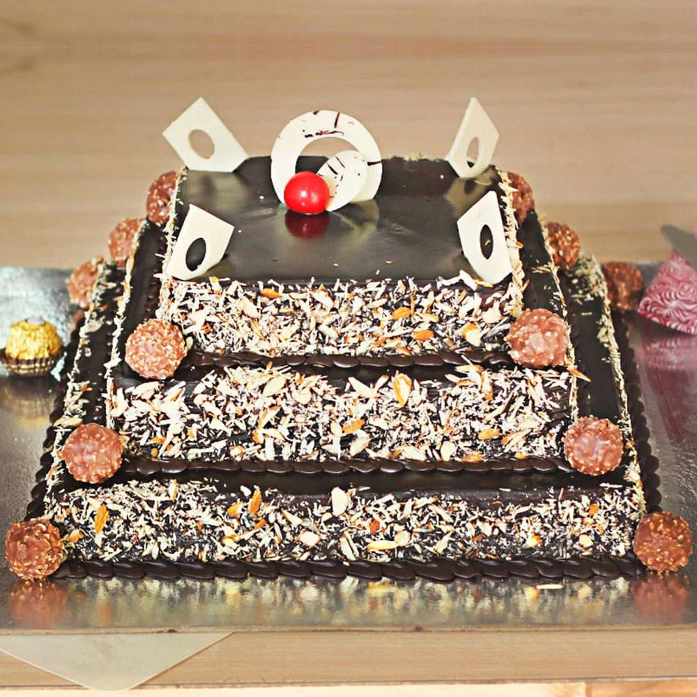 3 layer wedding cake stock photo. Image of celebration - 2082704