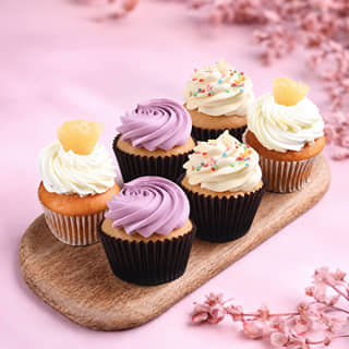 Blueberry Pineapple Vanilla cupcakes Blueberry Pineapple Vanilla cupcakes