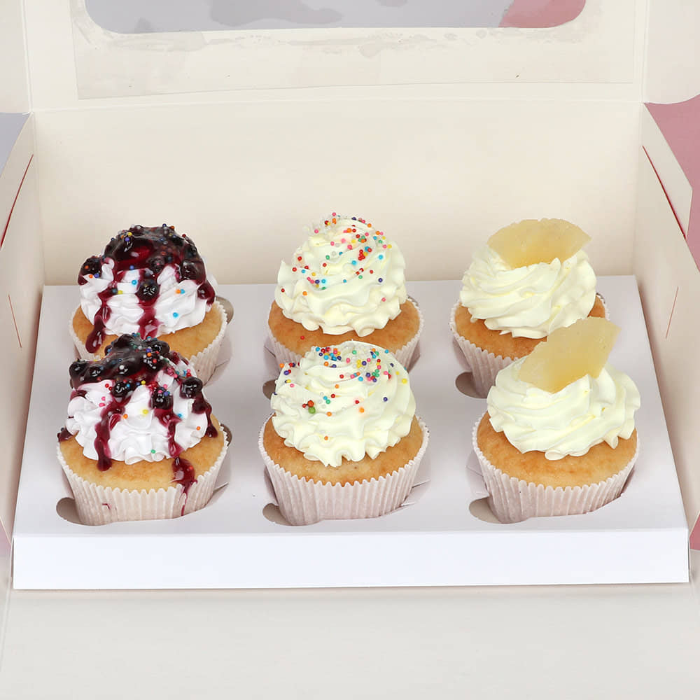 6 Blueberry Pineapple Vanilla Cupcakes 6 Blueberry Pineapple Vanilla Cupcakes