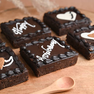 Pack of 6 Pieces Special Choco Walnut Brownies For Anniversary
