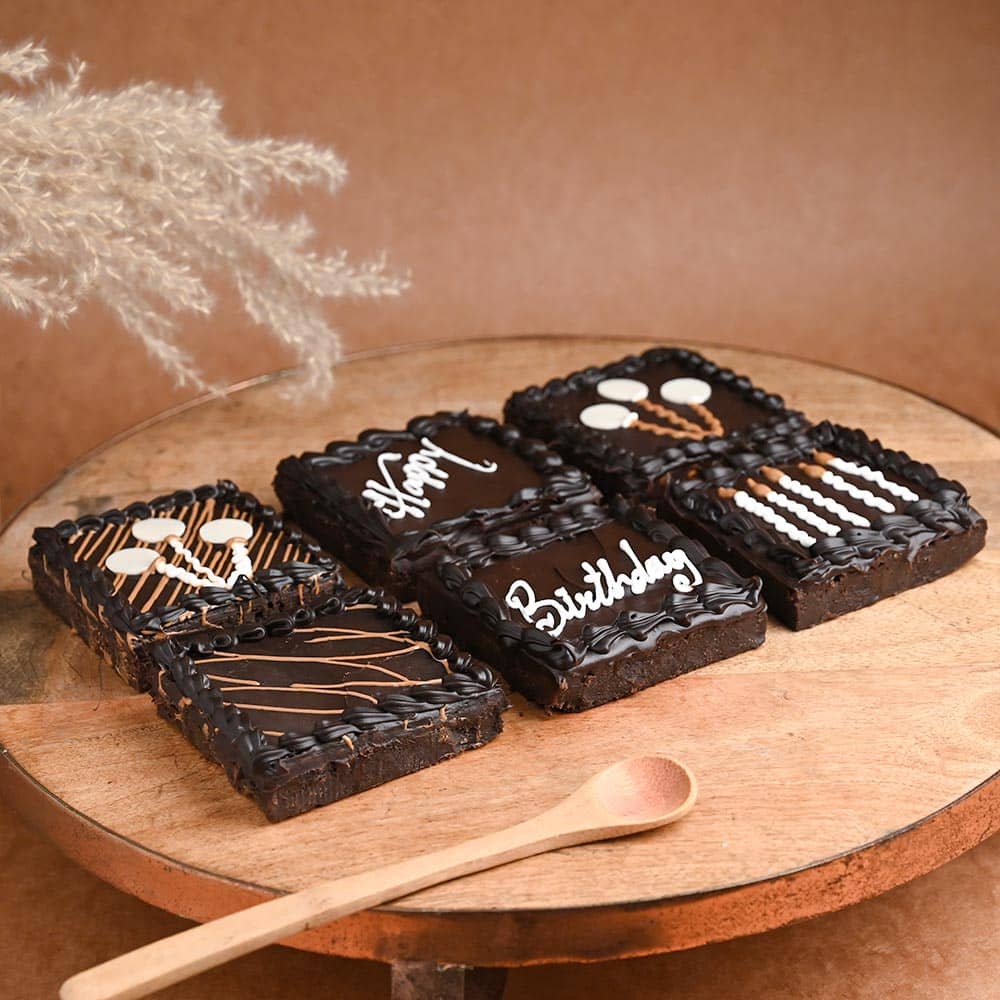 6 Piece of Heart Shaped Brownies