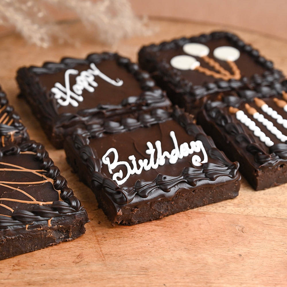6 Piece of Heart Shaped Brownies