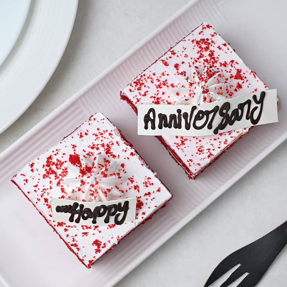 Anniversary Pastry Red Velvet