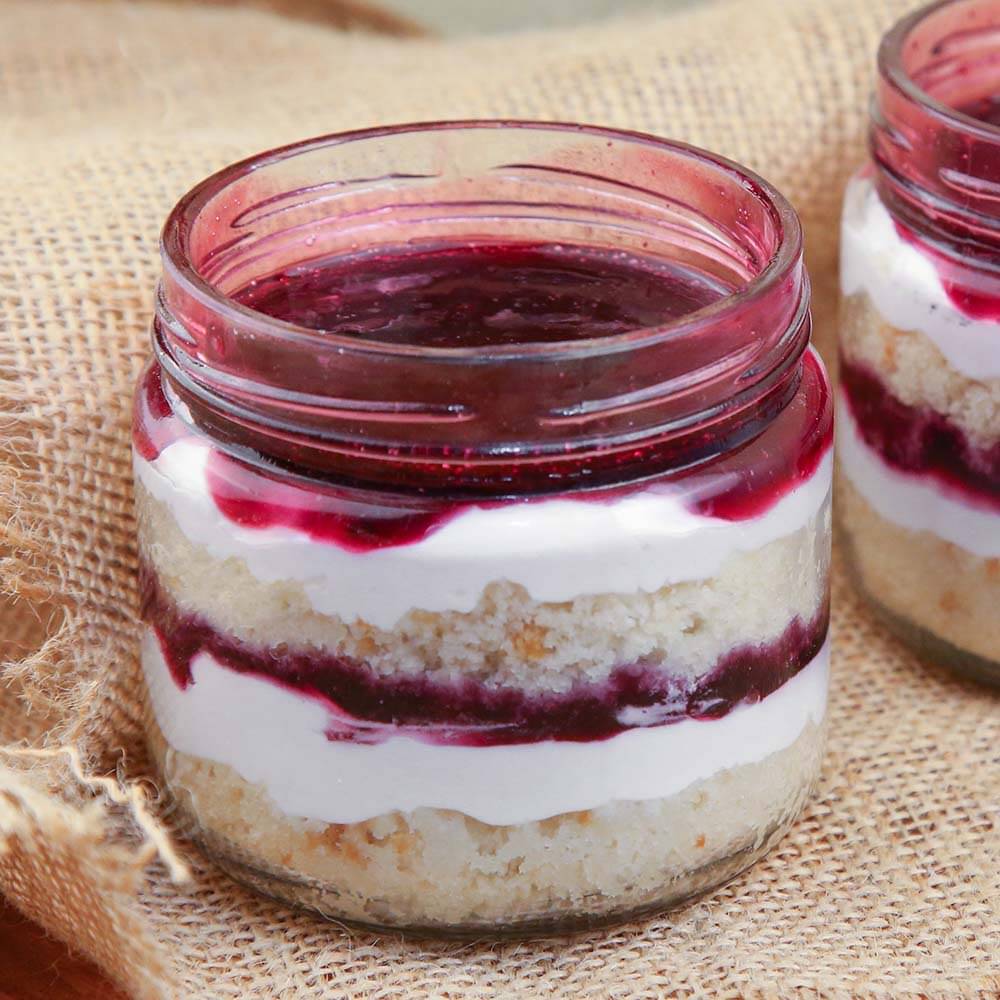 Blueberry Jar Cakes 200 ml with Red Velvet Cupcakes Red Velvet Cupcakes N Blueberry Jar Cakes