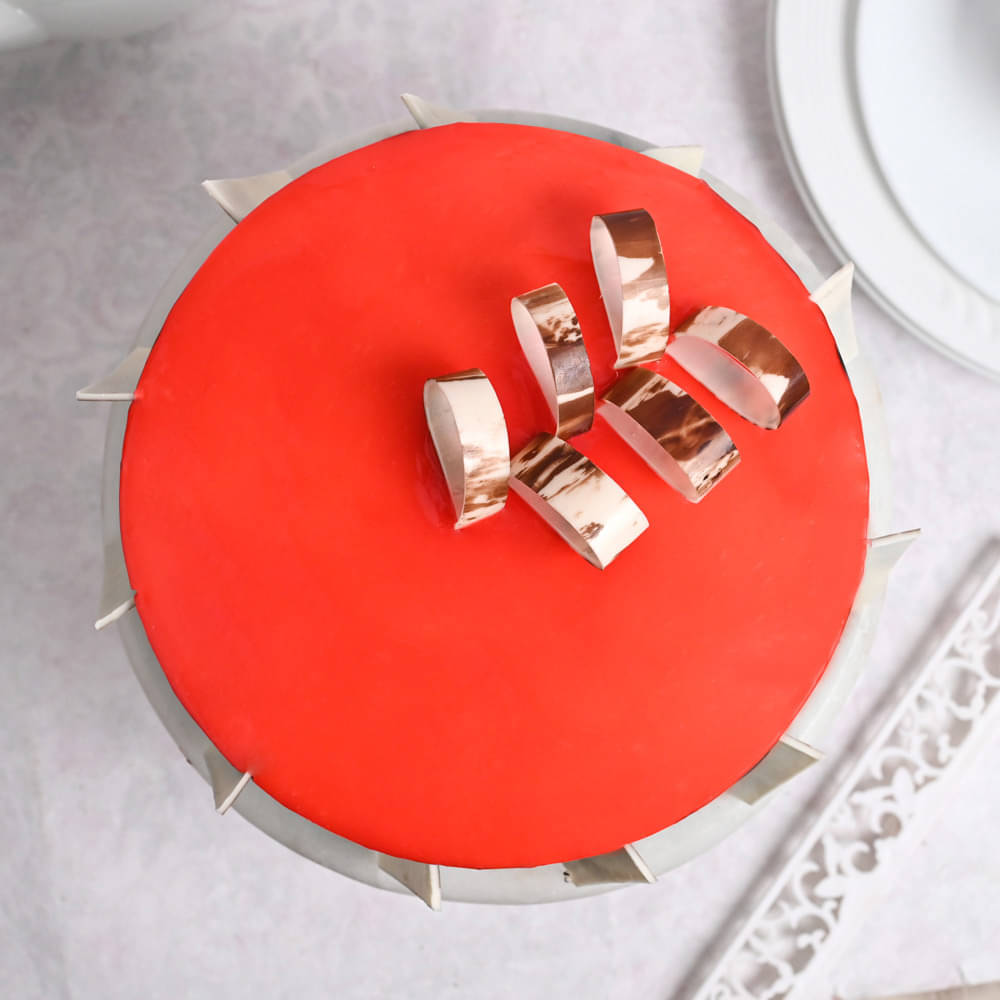 Strawberry Glaze Cake Top View of Choco Strawberry Cake