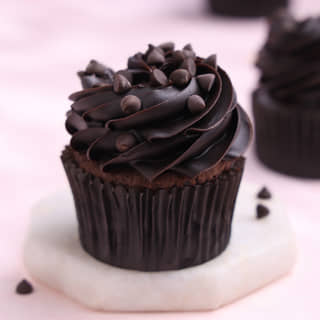 Choco chip cupcake dessert Choco chip cupcake dessert