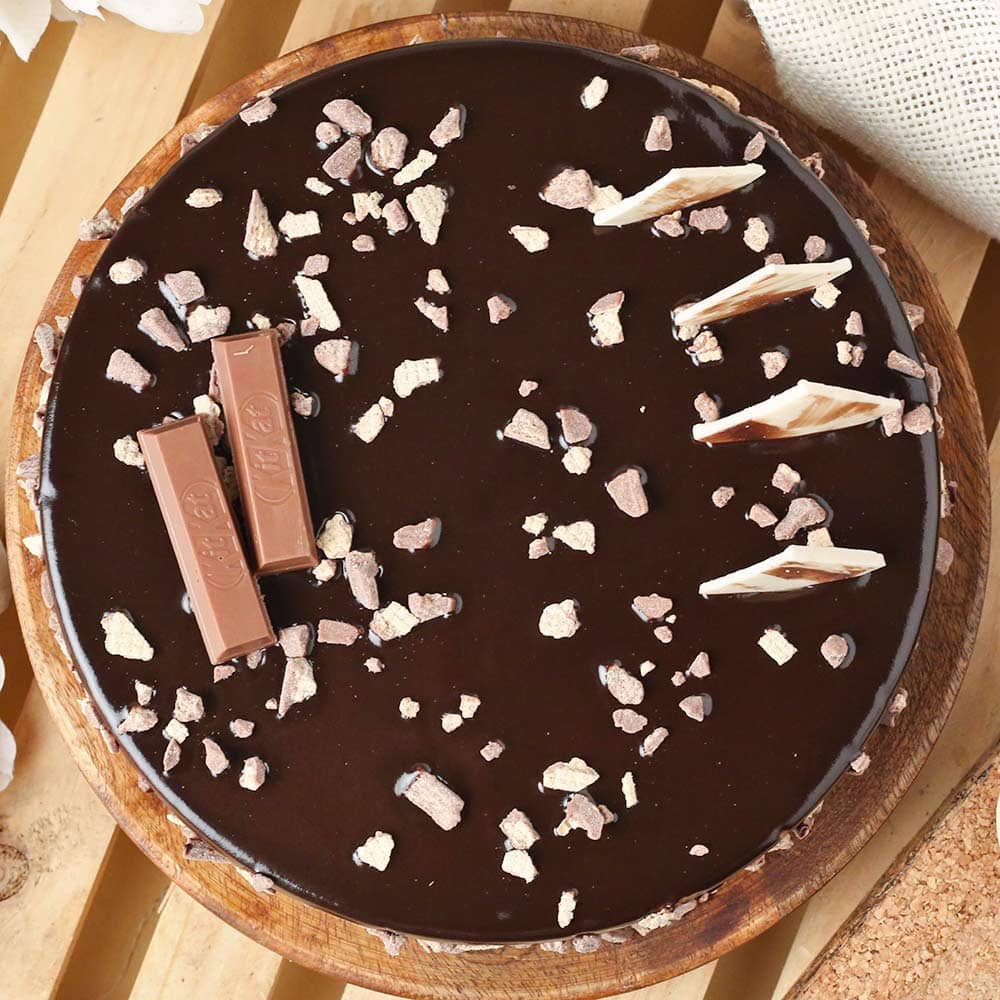 Crunchy KitKat Cake Ingredients