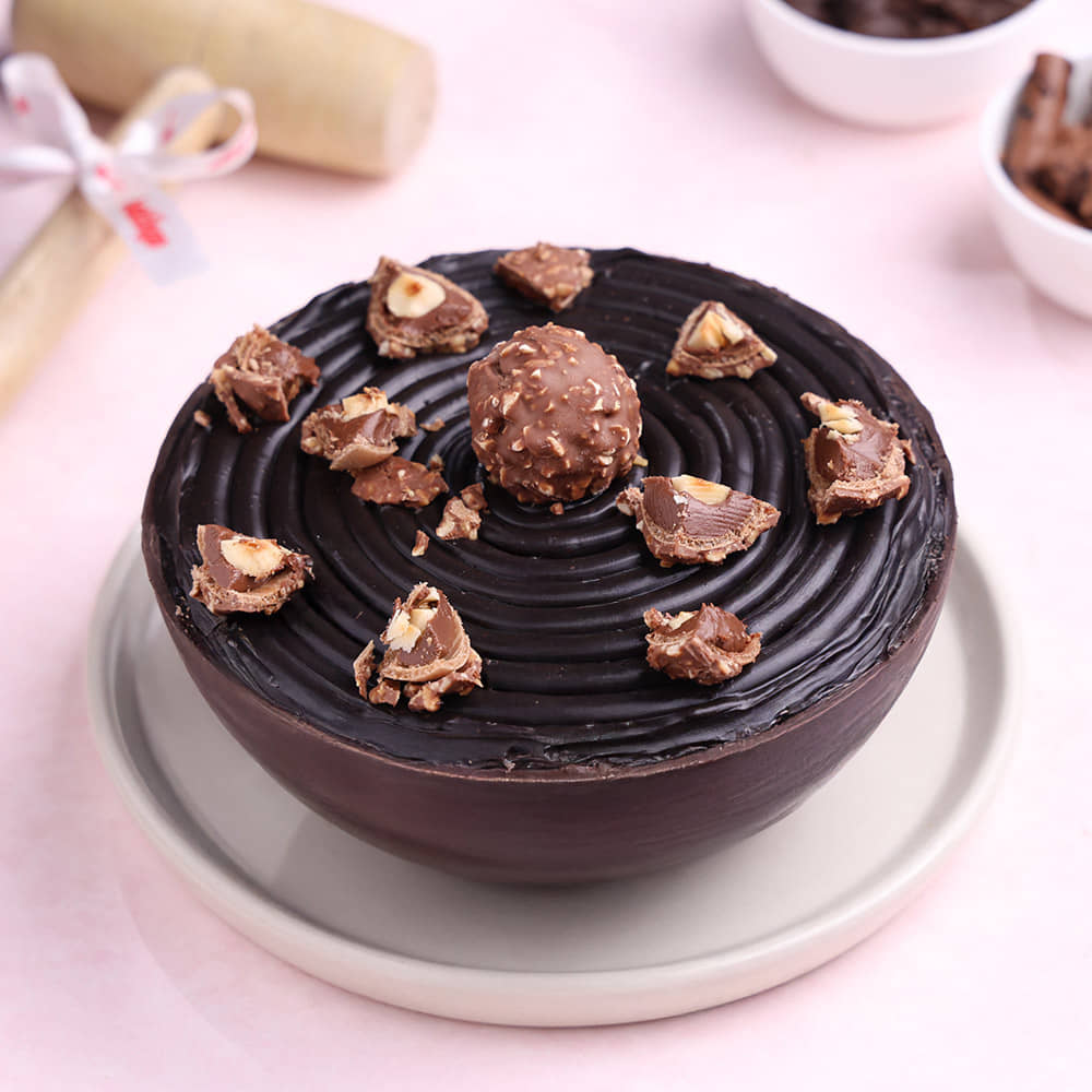 Ferrero Rocher Pinata Cake Smashing Ferrero Rocher and Kitkat Pinata Ball Cake