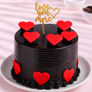 Round Chocolate Cake for Anniversary