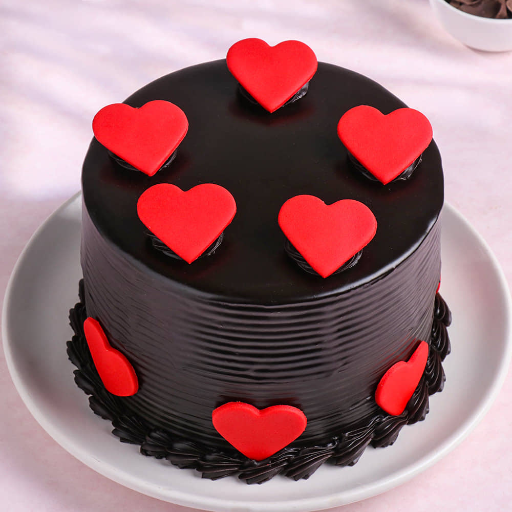 Hearts Of Love Chocolate Cake Front View of Round Chocolate Cake for Love